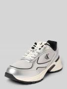 Calvin Klein Jeans Sneaker mit Label-Detail in Silber, Größe 40
