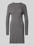 Tom Tailor Denim Figurbetontes Strickkleid aus Viskose-Mix in Mittelgr...