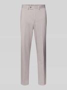 Christian Berg Men Stoffhose mit Gesäßtaschen in Beige, Größe 102