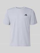 adidas Training Regular Fit T-Shirt mit Logo-Print in Mittelgrau, Größ...