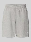 adidas Originals Regular Fit Sweatpants mit Logo-Stitching in Mittelgr...