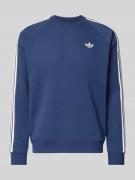 adidas Originals Sweatshirt mit Label-Stitching in Marine, Größe L