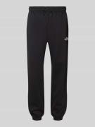 The North Face Regular Fit Sweatpants mit Label-Stitching in Black, Gr...