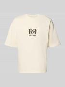 REVIEW Oversized Fit T-Shirt mit Logo-Stitching in Ecru, Größe L