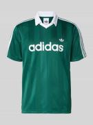 adidas Originals Trikot mit Umlegekragen und Label-Print in Gruen, Grö...
