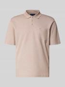 Christian Berg Men Regular Fit Poloshirt mit Brusttasche in Camel, Grö...