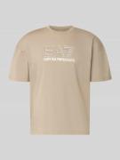 EA7 Emporio Armani T-Shirt mit Logo und Rundhalsausschnitt in Beige, G...