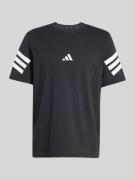 adidas Sportswear Regular Fit T-Shirt aus reiner Baumwolle in Black, G...