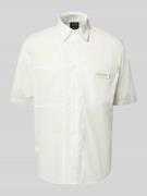ARMANI EXCHANGE Boxy Fit Freizeithemd mit Label-Patch in Offwhite, Grö...