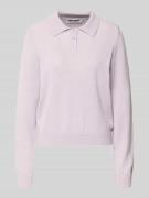 REVIEW Langärmliger Polo-Strickpullover aus Bouclé-Garn in Flieder, Gr...