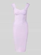 Lipsy Slim Fit Kleid mit Strukturmuster in Flieder, Größe 44