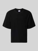 KARL KANI Relaxed Fit T-Shirt mit Strukturmuster in Black, Größe L
