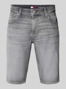 Tommy Jeans Regular Fit Jeansshorts aus Baumwoll-Mix in Mittelgrau, Gr...
