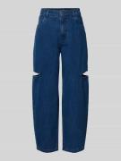 Karo Kauer Barrel Jeans mit seitlichen Cut Outs in Blau, Größe M