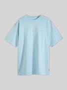 Levi's® Regular Fit T-Shirt mit Logo-Stitching in Hellblau, Größe L