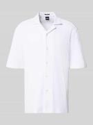 BOSS Relaxed Fit Kurzarmhemd mit Resortkragen in Weiss, Größe L