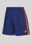 adidas Originals Trainingsshorts mit Label Stitching in Dunkelblau, Gr...