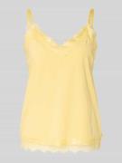 FREE/QUENT Regular Fit Top mit Spitzenbesatz Modell 'Bicco' in Hellgel...