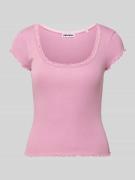 REVIEW Slim Fit T-Shirt aus Viskose-Mix mit Spitzenbesatz in Mauve, Gr...