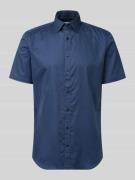 Jake*s Slim Fit Business-Hemd aus Baumwolle mit Kentkragen in Jeansbla...