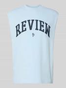 REVIEW Tanktop mit Logo-Print in Hellblau, Größe L