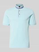 bugatti Regular Fit Poloshirt mit Stehkragen und Logo-Stitching in Aqu...