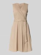 More & More Kleid mit V-Ausschnitt in Wickel-Optik in Beige, Größe 34