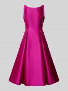 Adrianna Papell Knielanges Cocktailkleid mit Rundhalsausschnitt in Pin...