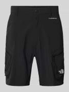 The North Face Shorts mit Cargotaschen und Logo in Black, Größe L