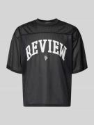 REVIEW T-Shirt aus Mesh mit Logo-Print in Black, Größe L
