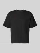 REVIEW T-Shirt mit Rundhalsausschnitt und Logo-Stitching in Black, Grö...