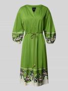 REVIEW Knielanges Kleid mit Bindegürtel in Grass, Größe 34