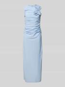 YAS Cocktailkleid mit floralen Applikationen Modell 'DONA' in Hellblau...