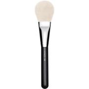 MAC Cosmetics Brush 135S Large Flat Powder