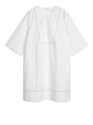 Arket Besticktes Tunikakleid Weiß, Alltagskleider in Größe 36. Farbe: ...