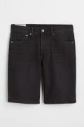 H&M Jeansshorts Regular Schwarz in Größe W 28. Farbe: Black