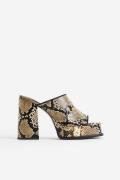 H&M Mules mit Plateau Beige/Schlangenmuster, Heels in Größe 40. Farbe:...