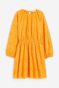 H&M Kleid mit Broderie Anglaise Orange, Alltagskleider in Größe M