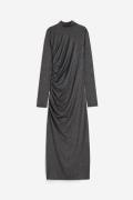 H&M Gerafftes Kleid mit Turtleneck Dunkelgraumeliert, Alltagskleider i...