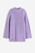 H&M Oversized Pullover mit Zopfmuster Lila in Größe S. Farbe: Purple