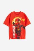 H&M T-Shirt mit Print Knallrot/LEGO Ninjago, T-Shirts & Tops in Größe ...