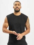 sportliches URBAN CLASSICS Herren T-Shirt 180 g/m² mit Baumwolle Schwa...